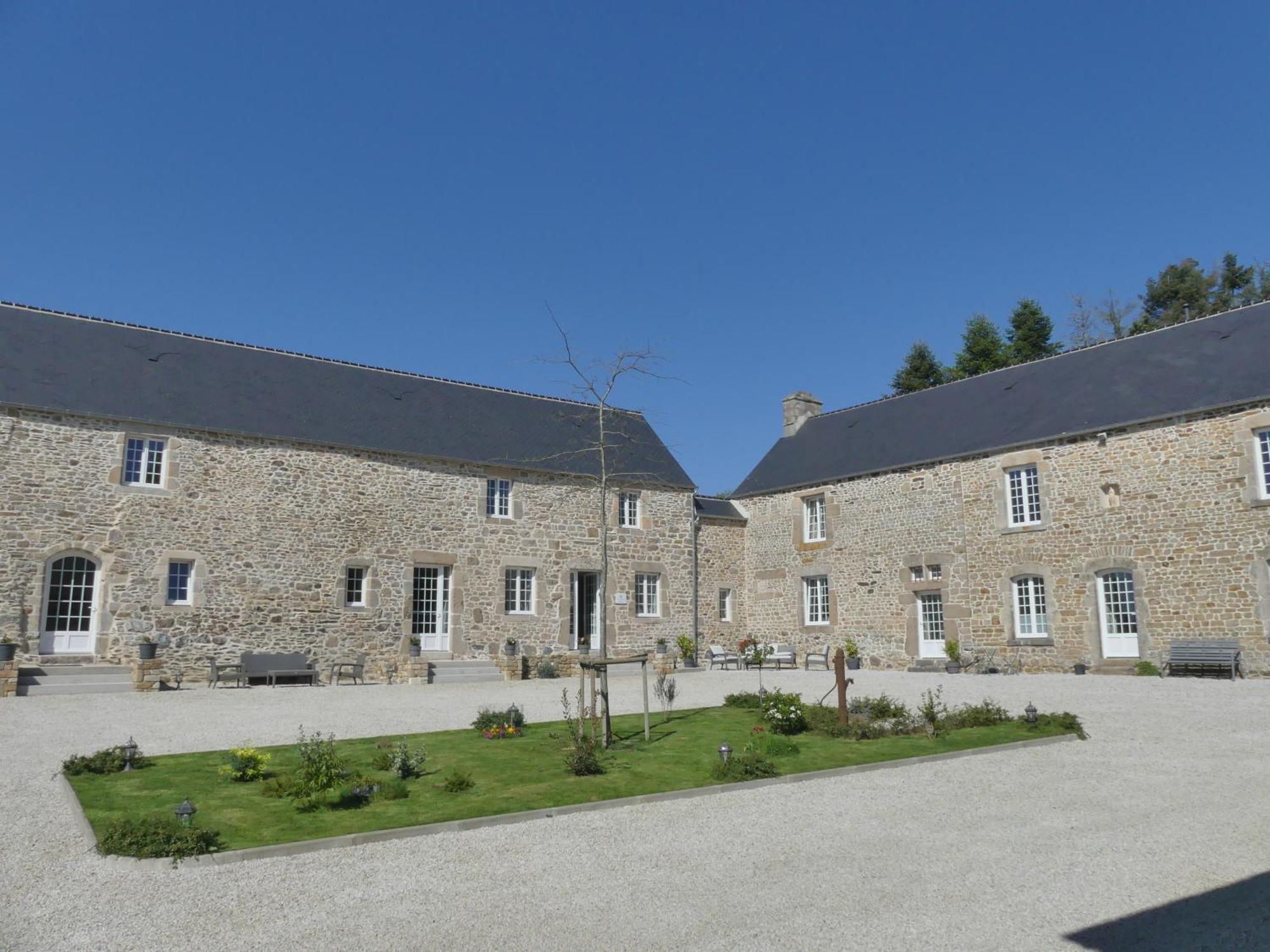 La Vallee Joly Le Vast Exterior photo